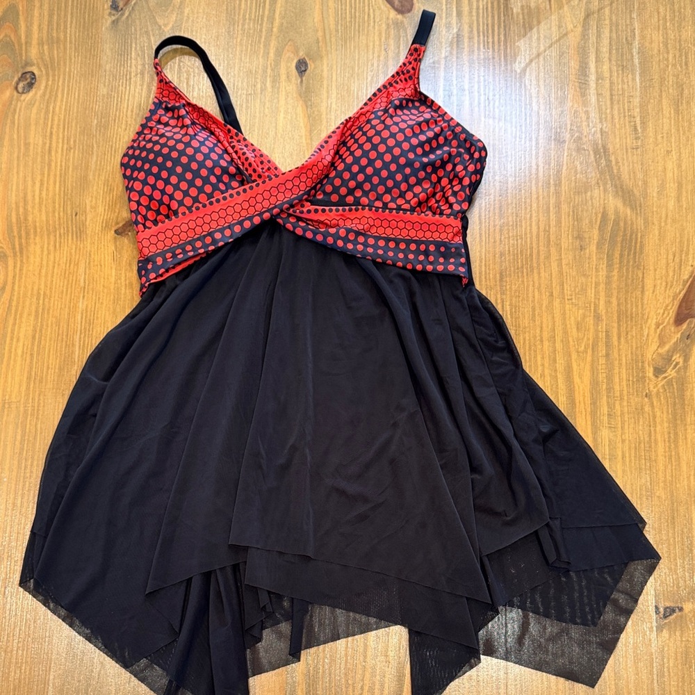 NWOT women’s modest swimwear black & red tankini with solid bottoms XL set